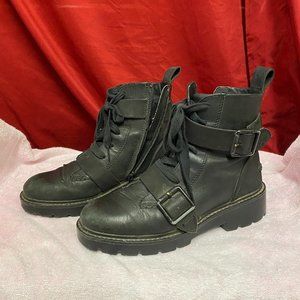 UGG Women's NOE Combat Boot, Black, 7 M US